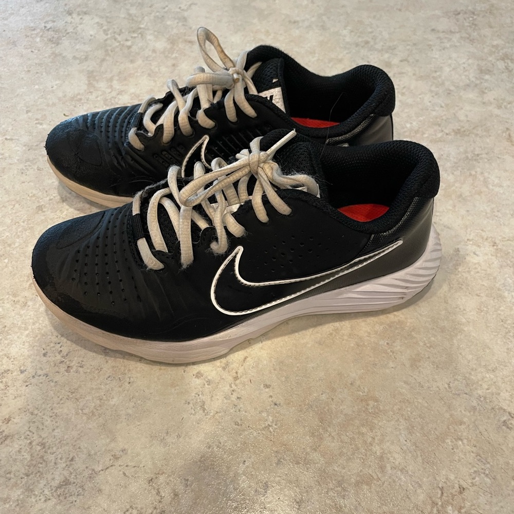 Nike youth baseball turf cleats